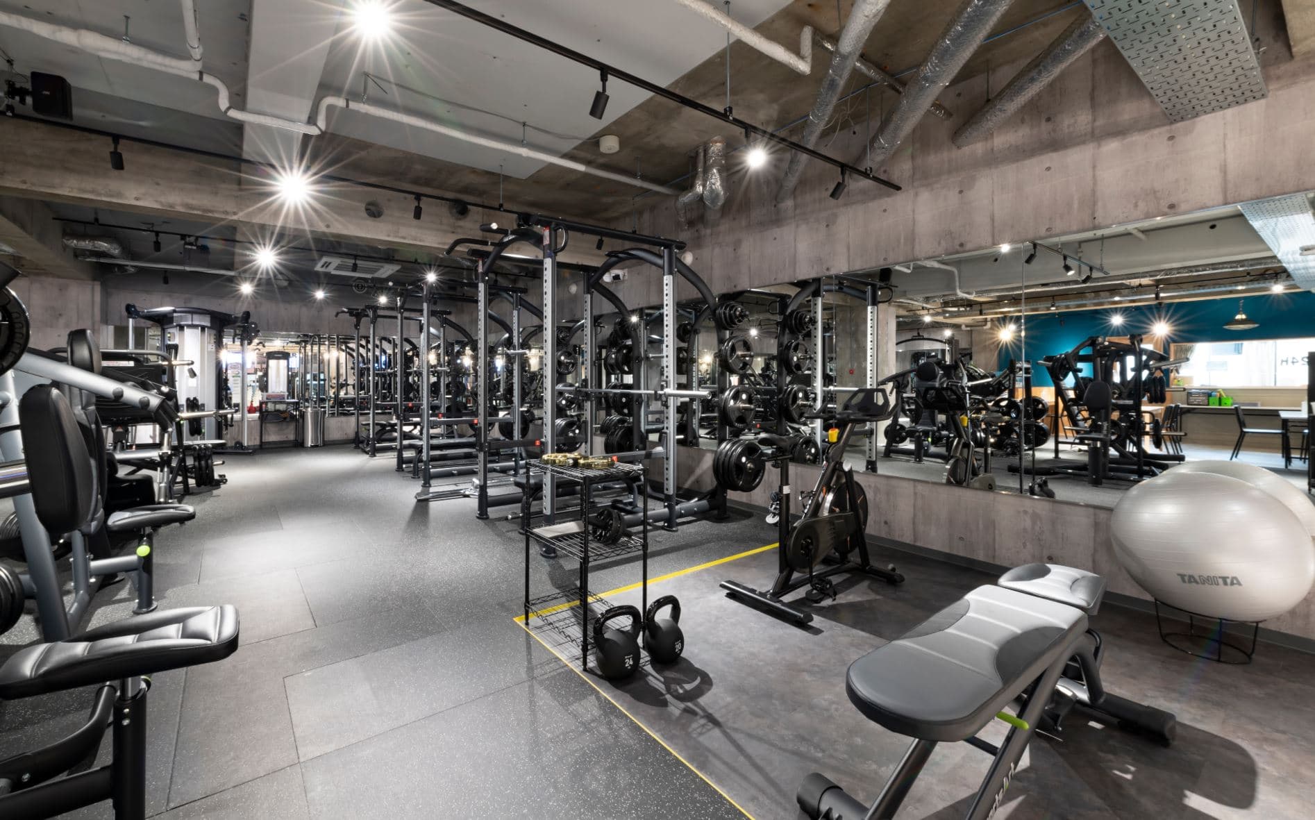 Fits All Gym24Hのフランチャイズキービジュアル